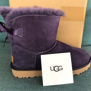 Ugg Mini Bailey Bow II size 6